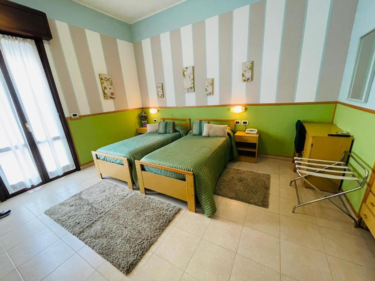 Hotel Azzurra Salsomaggiore Terme Dış mekan fotoğraf
