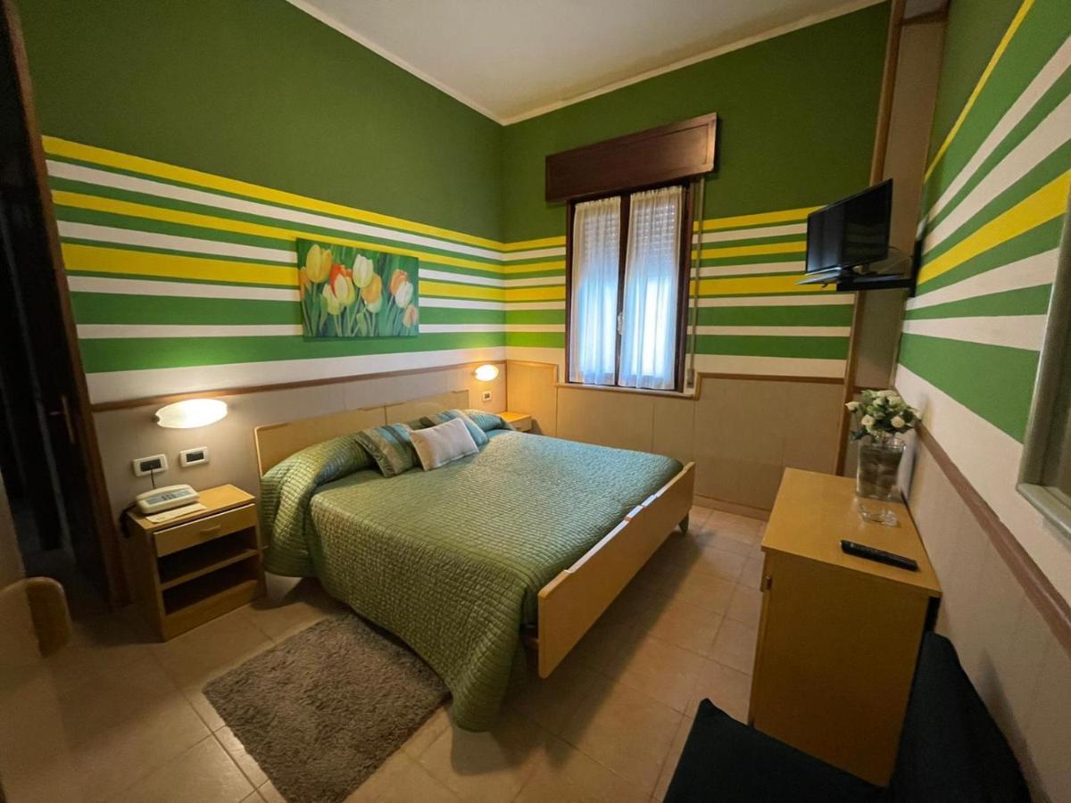 Hotel Azzurra Salsomaggiore Terme Dış mekan fotoğraf